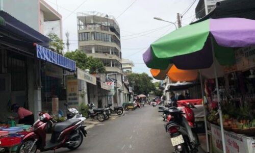 BÁN NHÀ TRƯỚC CHỢ KINH DOANH HOÀNG ĐÌNH ÁI , P. TÂN THÀNH