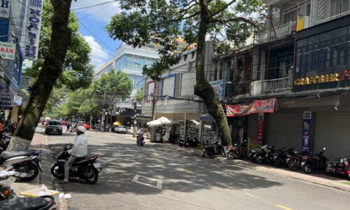 BÁN NHÀ MTKD TRẦN PHÚ ĐANG CÓ HỢP ĐỒNG THUÊ 300 TRIỆU / NĂM