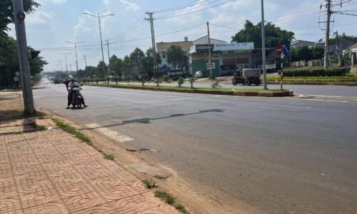 BÁN 2 CĂN NHÀ VÀNH ĐAI 10/3 BÊN CẠNH NHÀ XE TIẾN OANH