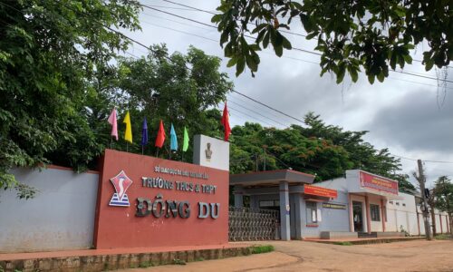 BÁN LÔ ĐẤT HẺM Ô TÔ PHẠM HÙNG BÊN CẠNH TRƯỜNG HỌC ĐÔNG DU