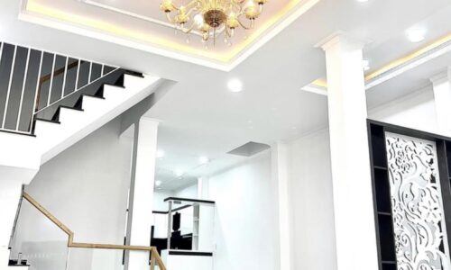 HẠ GIÁ BÁN GẤP NHÀ MẶT TIỀN Y MOAN