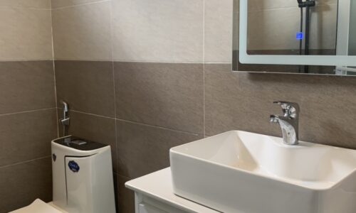 BÁN NHÀ 1 LẦU FULL NỘI THẤT HẺM 128 GIẢI PHÓNG