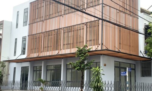 CHO THUÊ  NHÀ  1 TRỆT 2 LẦU GÓC 2 MẶT TIỀN ĐƯỜNG NGUYỄN HỮU THỌ