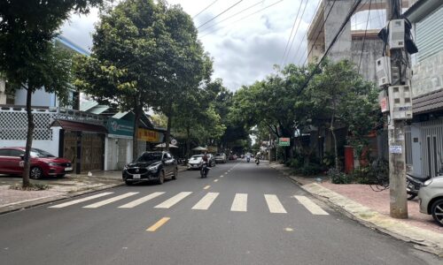 BÁN NHÀ 3 LẦU MẶT TIỀN THÁI PHIÊN KHU METRO CỦ