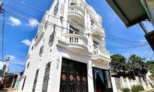HẠ GIÁ 500 TRIỆU BÁN NHÀ 3 LẦU QUÝ TỘC  GÓC 2 MT TRẦN VĂN PHỤ
