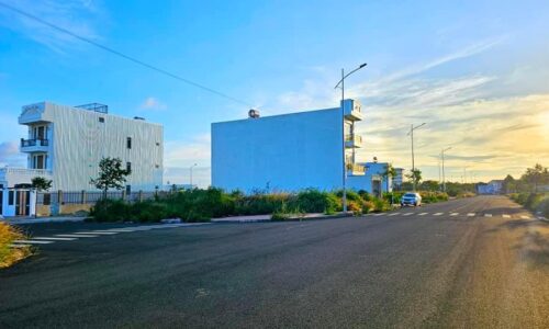 BÁN 1 CĂN NHÀ MỚI 3 LẦU GIÁ TỐT TDP8